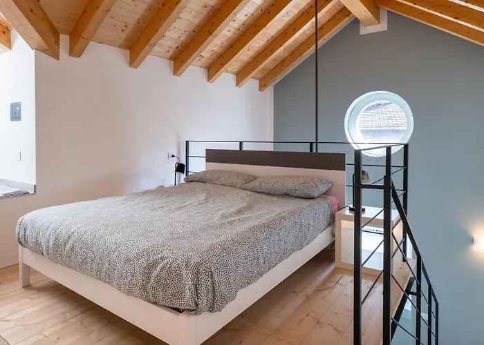 Casa Quadrifoglio - Borromeo 아파트 인트라